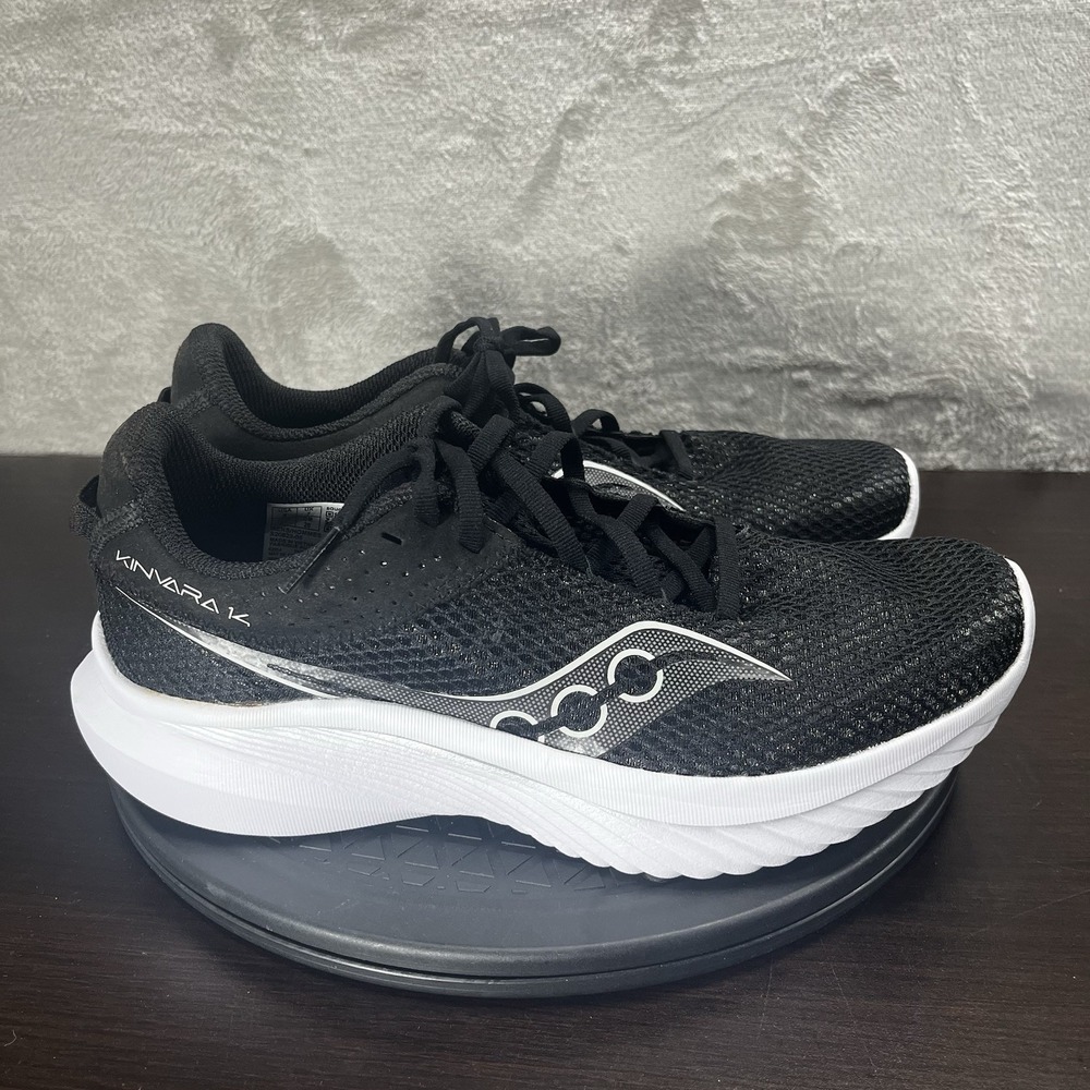 Saucony Mens Size US 8 Kinvara 14 Black Lace Up Athletic Running Sneakers